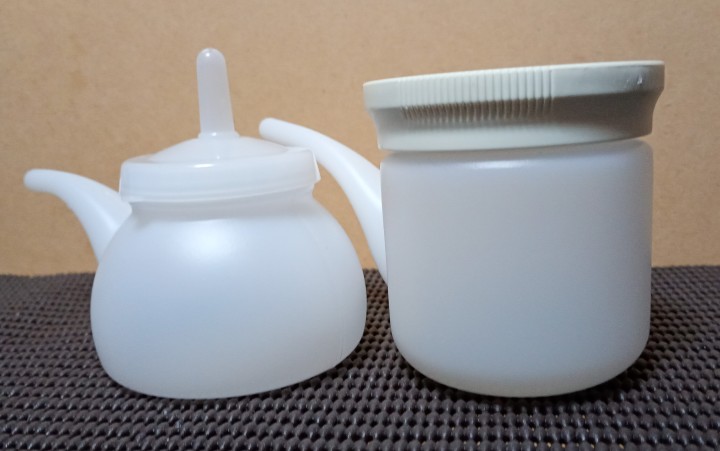 吸い飲みの高さを比べた画像